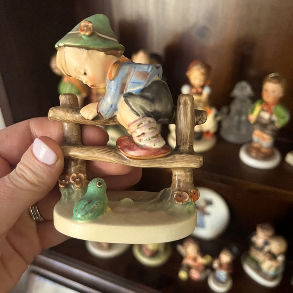 hummel figurine